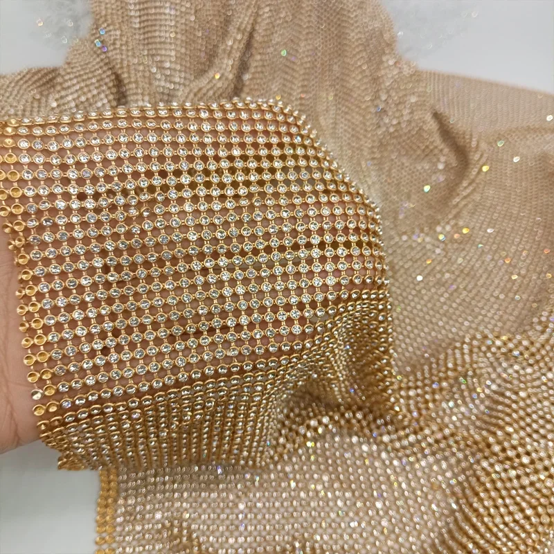 3D Printing On Fabric - 45 × 120 センチメートルキラキラゴールドベースラインストーンメタルメッシュチェーンメール生地 DIY 縫製コスプレドレスバッグ衣服ボディジュエリー