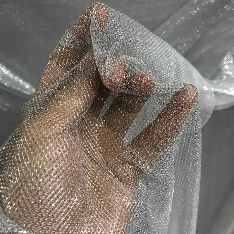 3D Printing On Fabric - 縫製用伸縮性メッシュ生地、光沢のある軽量、小さなグリッド、金と銀のワイヤー、中空アウト、デザイナーDIY、メーターによる卸売
