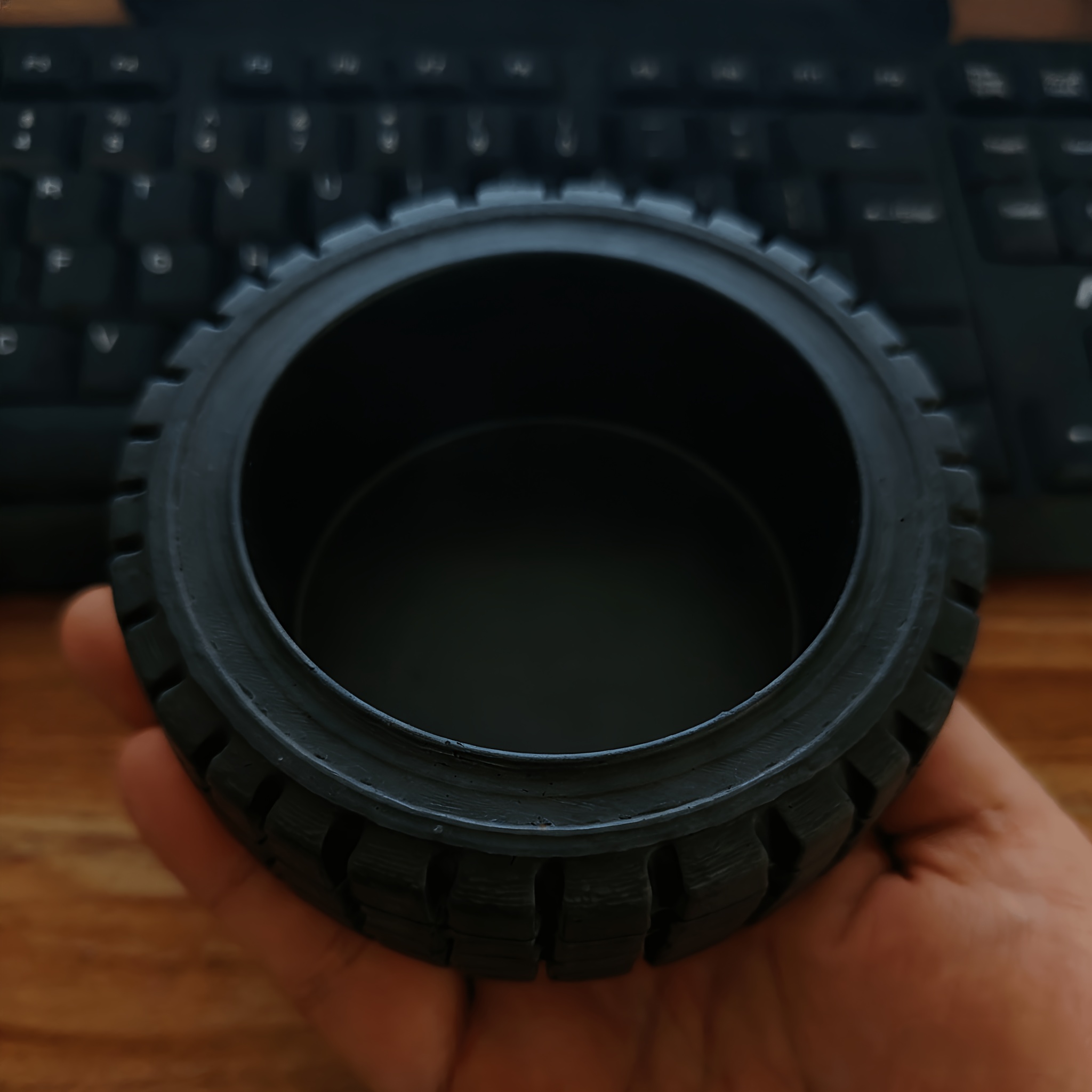 3Dプリントされたミニチュアタイヤ収納トレイ、クラッタートレ - Enclosure 3D Printing のレビューと価格